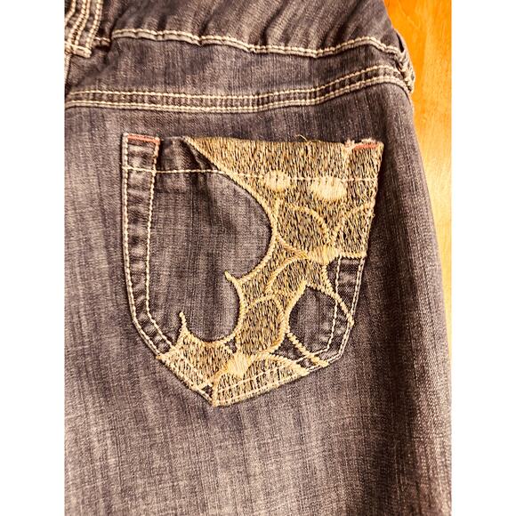 Venezia Denim Women's Long Shorts Designs and Double Button Shorts Size 14 - Picture 7 of 12